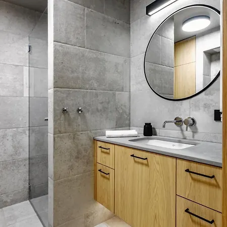 Premium Nj Centrum Basen & アパート *